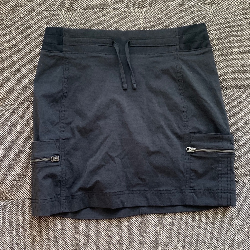 Athleta Black Pencil Skirt with Shorts underneath Size 4